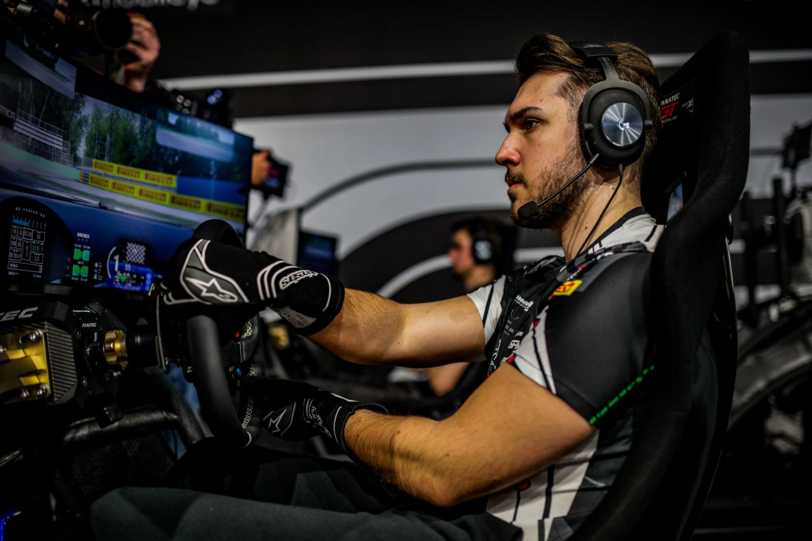 The best of real and virtual collide again as the SRO Esports season heads to Circuit Paul Ricard