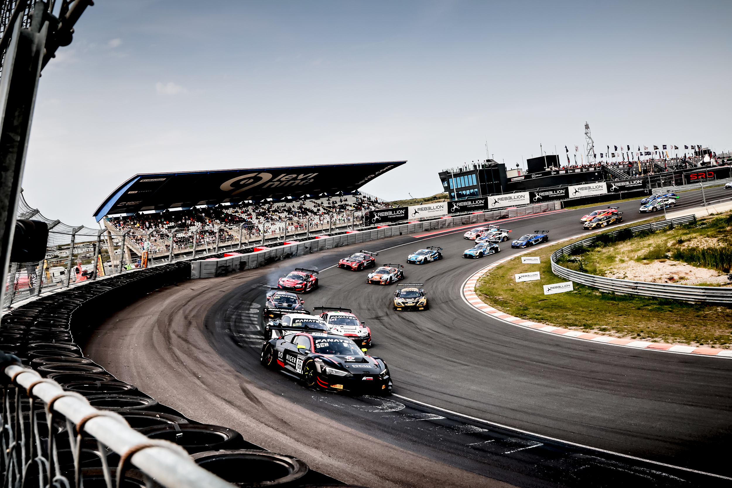 Watch Live Race Streaming and Live Timing Zandvoort, 14