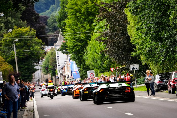 Succès retentissant pour la parade des Total 24 Hours of Spa