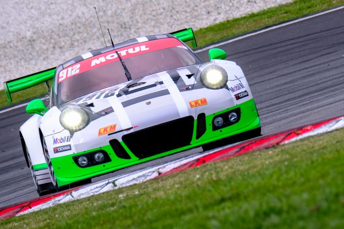 Fred Makowiecki puts Porsche on pole for Motul Sepang 12 Hours