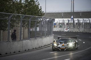 Estre (FRA) – Bell (GBR) / Mclaren MP4-12C GT3 #15 BOUTSEN GINION