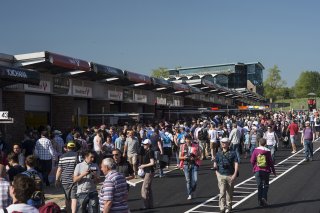 Autograph Session / Pitwalk 