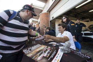 Autograph Session / Alessandro Zanardi (ITA) / BMW Z4 GT3 #33 ROAL MOTORSPORT