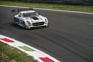 Primat (CHE) – Buhk (DEU) – Verdonck (BEL) / Mercedes SLS AMG GT3 #84 HTP MOTORSPORT