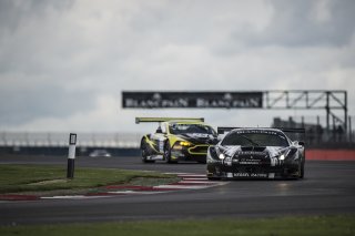 Broniszewski (POL) – Bonacini (ITA) – Petrobelli (GBR) / Ferrari 458 Italia #11 KESSEL RACING