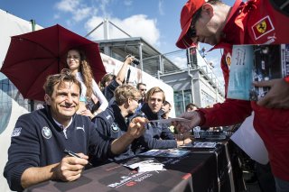 Autograph Session / Alessandro Zanardi (ITA) / BMW Z4 GT3 #33 ROAL MOTORSPORT