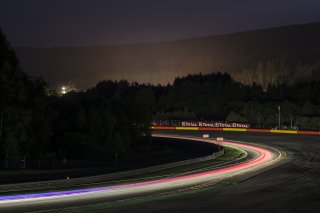 "Double Gauche" by night