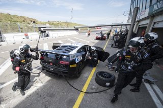 Kox (NED) - Rosina (CZE) / Lamborghini Gallardo GT3 FLII #88 REITER ENGINEERING