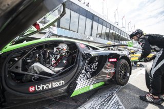 Daniel Lloyd (GBR) / Mclaren MP4-12C GT3 #61 BHAITECH