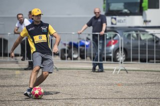 World Cup Fever! - Nelson Piquet Jr (BRA) / BMW SPORTS TROPHY TEAM BRASIL