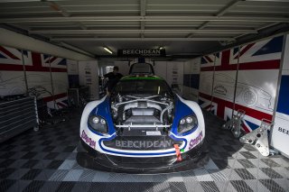 Adam (GBR) - Soucek (ESP) Aston Martin Vantage GT3 #107 BEECHDEAN AMR