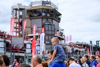 Gridwalk & Race Start