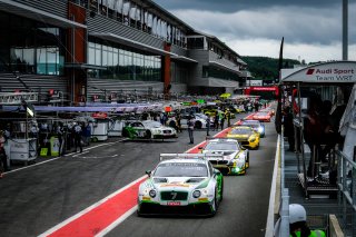 Pitlane Ambiance