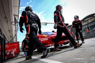 Free Practice 2 Pitlane