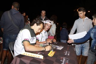 AUTOGRAPH SESSION IN PORTIMAO