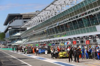 AMBIANCE PITLANE