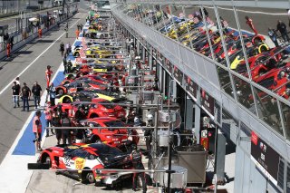 AMBIANCE PITLANE
