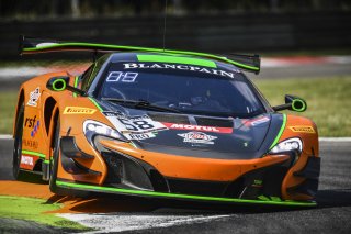 #58 STRAKKA RACING (GBR) MCLAREN 650 S GT3 COME LEDOGAR (FRA) ROB BELL (GBR) BEN BARNICOAT (GBR) PRO CUP