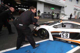 #58 GARAGE 59 (GBR) MCLAREN 650S GT3  COME LEDOGAR (FRA) AND CREW