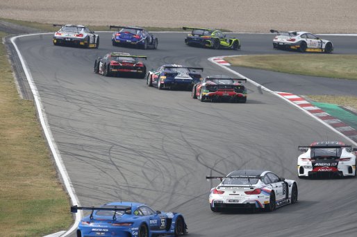 #15 BMW TEAM ITALIA (ITA) BMW M6 GT3 MAX KOEBOLT (NDL) STEFANO COLOMBO (ITA) STEFANO COMANDINI (ITA) | OLIVIER BEROUD / VISION SPORT AGENCY