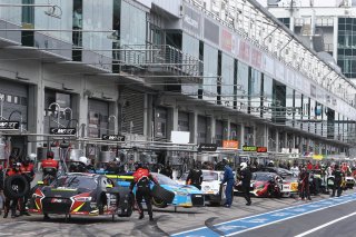 AMBIANCE PITLANE