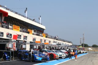 AMBIANCE PITLANE