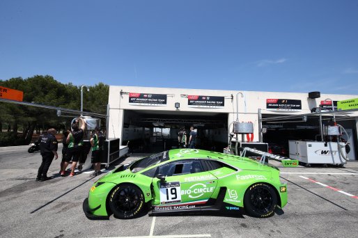#19 GRT GRASSER RACING TEAM (AUT) LAMBORGHINI HURACAN GT3 EZEQUIEL PEREZ COMPANC (ARG) NORBERT SIEDLER (AUT) RAFFAELE GIAMMARIA (ITA) PRO CUP | OLIVIER BEROUD / VISION SPORT AGENCY