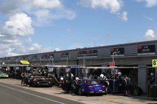 AMBIANCE PITLANE
