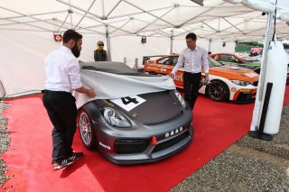 UNVEIL OF THE PORSCHE GT4 CLUBSPORT MR