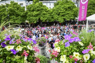 AMBIANCE PARADE