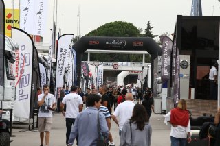 PADDOCK AMBIANCE
