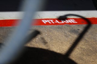 PITLANE DETAIL AMBIANCE