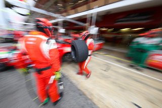CREW MEMBER WITH A PIRELLI TYRE