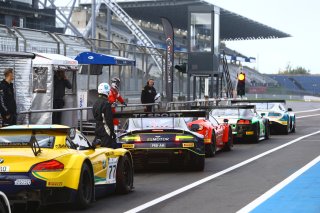 AMBIANCE PITLANE