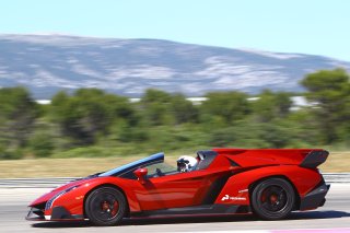 LAMBORGHINI VENENO ROADSTER - ULTRACAR SPORTS CLUB