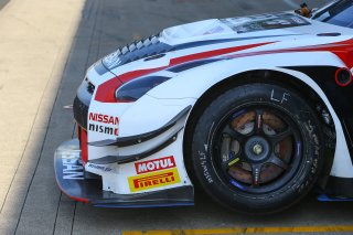 SETUP DAY IN THE PITLANE