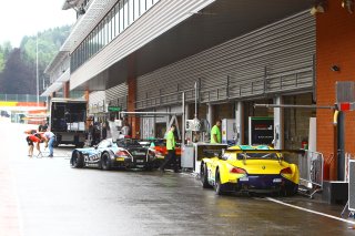 AMBIANCE PITLANE