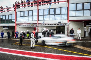 #888 TRIPLE EIGHT RACING (GBR) BMW Z4 GT3 JOE OSBORNE (GBR) RYAN RATCLIFFE (GBR) LEE MOWLE (GBR) DIRK MULLER (DEU)