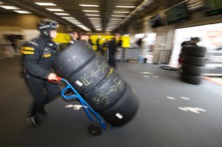 CREW MEMBER WITH PIRELLI TYRES