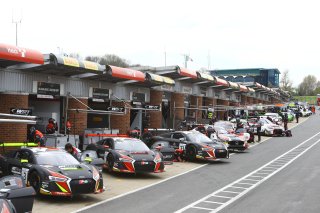 AMBIANCE PITLANE