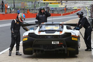 #58 GARAGE 59 (GBR) MCLAREN 650 S GT3 ALVARO PARENTE (PRT) ROB BELL (GBR)