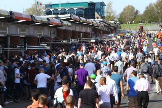 AMBIANCE PITLANE