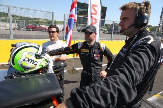 #58 GARAGE 59 (GBR) MCLAREN 650 S GT3 ALVARO PARENTE (PRT) ROB BELL (GBR) AND THEIR ENGINEER