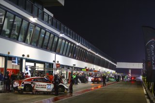 AMBIANCE PITLANE