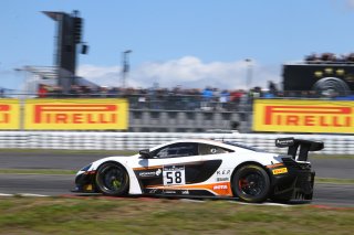 #58 GARAGE 59 (GBR) MCLAREN 650 S GT3 ALVARO PARENTE (PRT) ROB BELL (GBR)