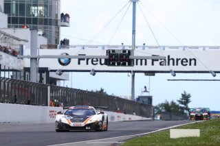 #58 GARAGE 59 (GBR) MCLAREN 650 S GT3 ALVARO PARENTE (PRT) ROB BELL (GBR)