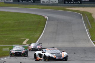 #58 GARAGE 59 (GBR) MCLAREN 650 S GT3 ALVARO PARENTE (PRT) ROB BELL (GBR)