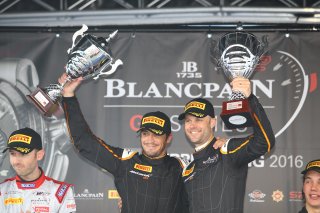 #58 GARAGE 59 (GBR) MCLAREN 650 S GT3 ALVARO PARENTE (PRT) ROB BELL (GBR) OVERALL WINNERS