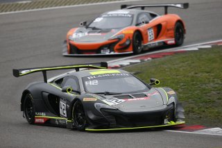 #42 STRAKKA MOTORSPORT (GBR) MCLAREN 650S GT3 MARTIN KODRIC (CRT) LEWIS WILLIAMSON (GBR)