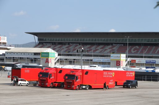 TRUCKS IN THE PADDOCK | OLIVIER BEROUD / VISION SPORT AGENCY